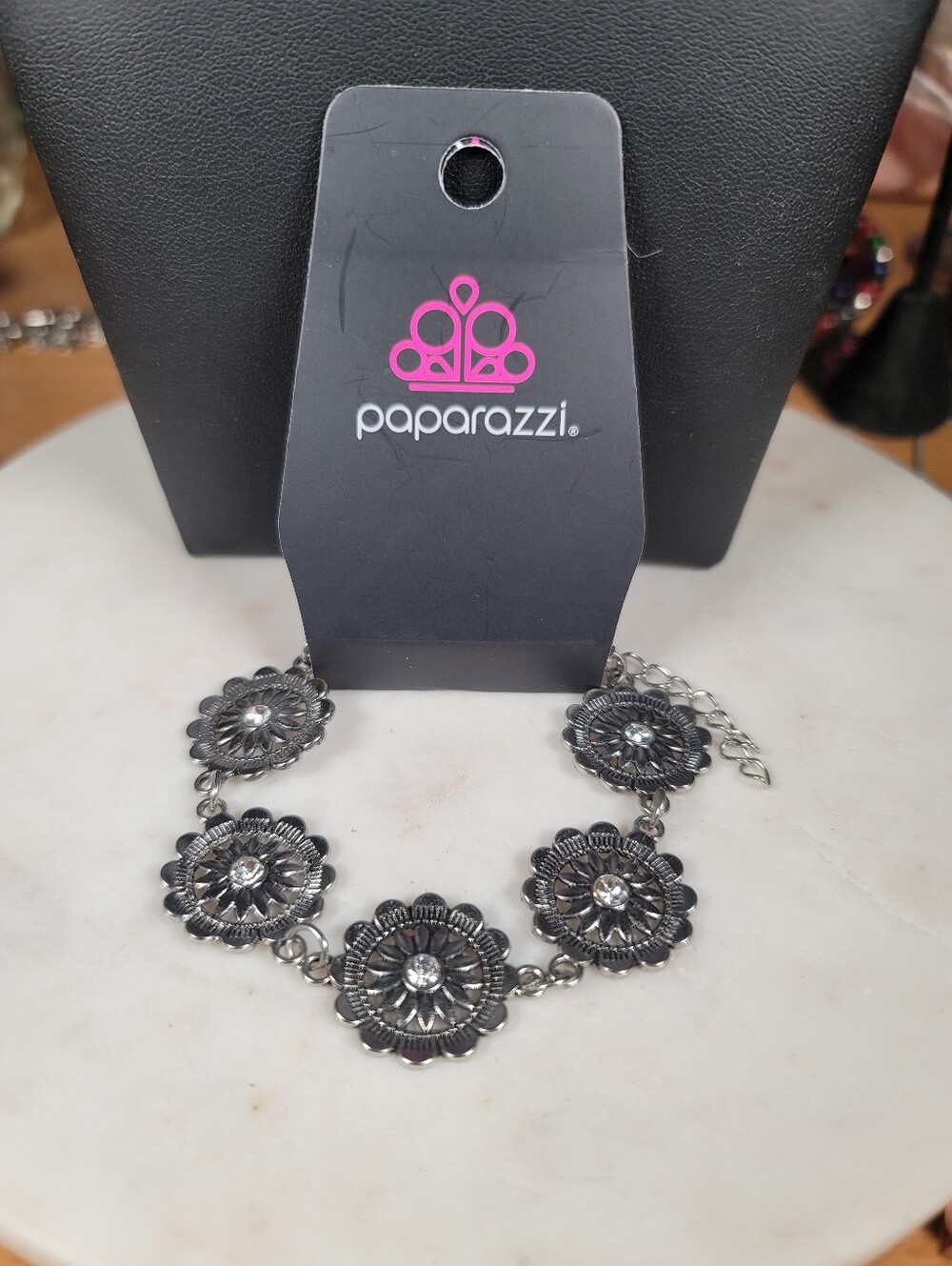 paparazzi Silver Floral Medallion Bracelet